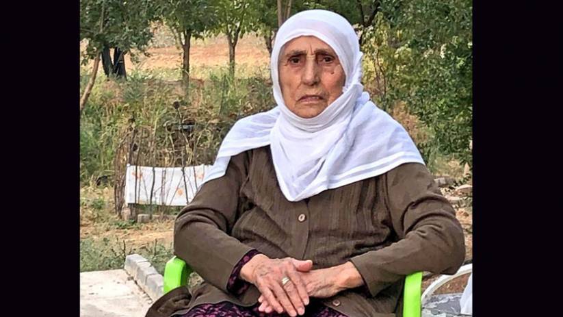 Katledilen HEP Diyarbakır İl Başkanı Vedat Aydın’ın annesi Ayşe Aydın yaşamını yitirdi.