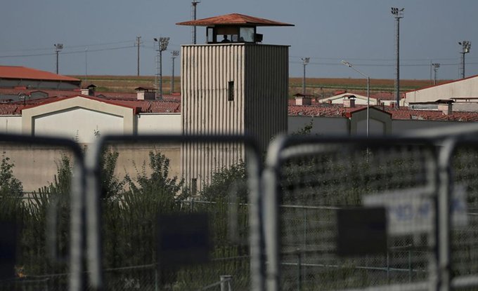 Tutuklulara verilmeyen Kürtçe mektuplar Ankara’ya gönderiliyor