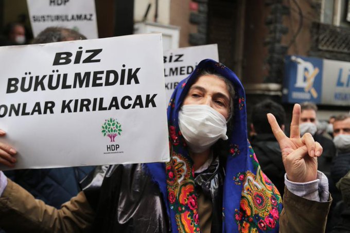 Taksim’de gözaltına alınan HDP İstanbul İl Örgütü üyeleri serbest bırakıldı