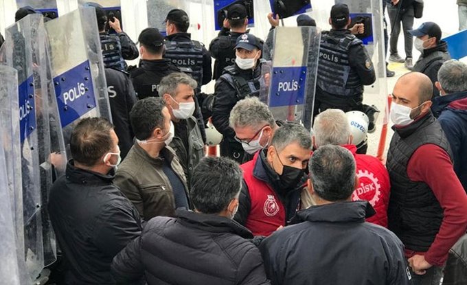 DİSK’e Meclis önünde polis engeli