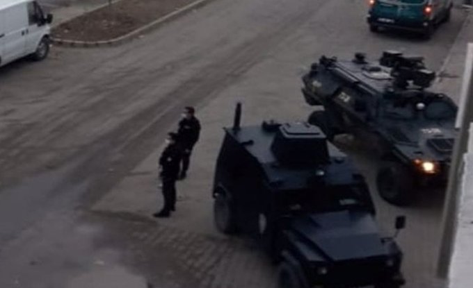 Cizre’de görevden alınan Belediye Başkanı Kutlu ve HDP yöneticisi gözaltına alındı