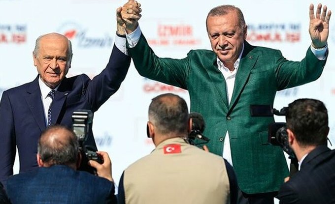 Cumhur İttifakı HDP’nin kapatılması için adım atmaya hazırlanıyor İlk adımın HDP’yi hazine yardımından ‘muaf tutmak’ olacağı belirtiliyor.