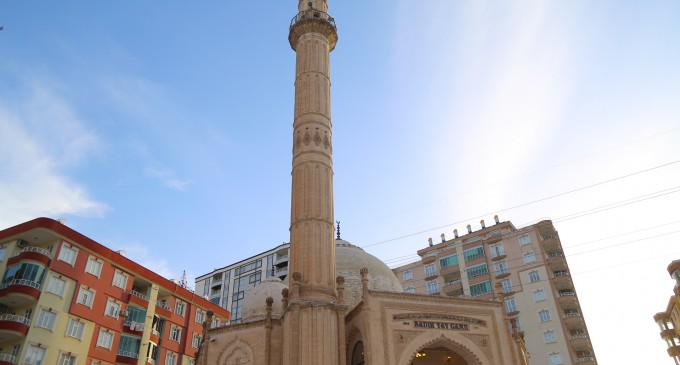 Kayyım borca karşılık cami, okul ve trafo sattı