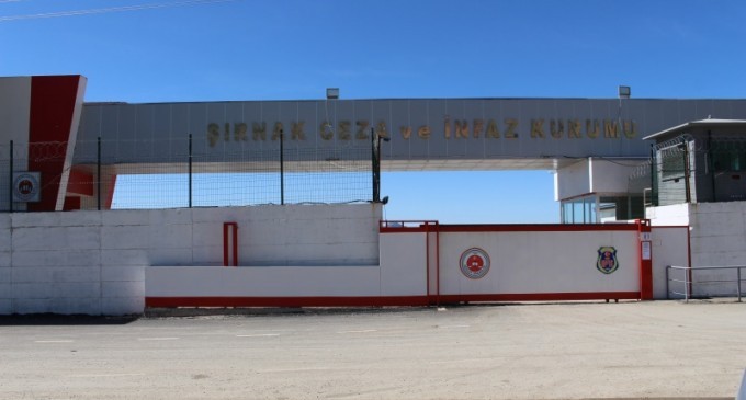 Şırnak T Tipi Kapalı Cezaevi’nde 7 tutuklu İmralı Cezaevi’ne sevk talebinde bulundu.