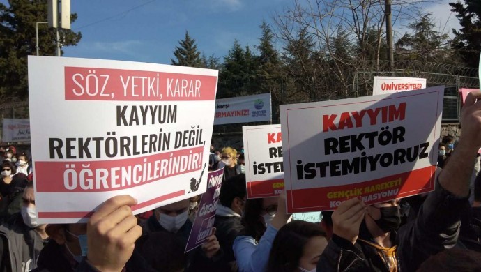 Tutuklanan 3 öğrenciye tahliye