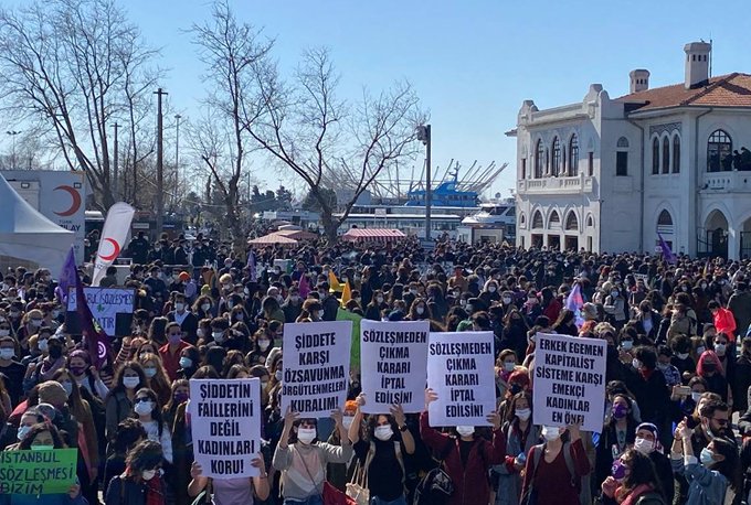 Kadınlar: İstanbul Sözleşmesi’nden vazgeçmiyoruz