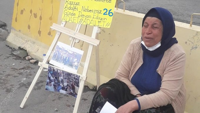 Ayşe Acar Başaran, adaletsizliğin en net resmini görmek isteyenlerin Emine Şenyaşar’a bakmasını istedi.