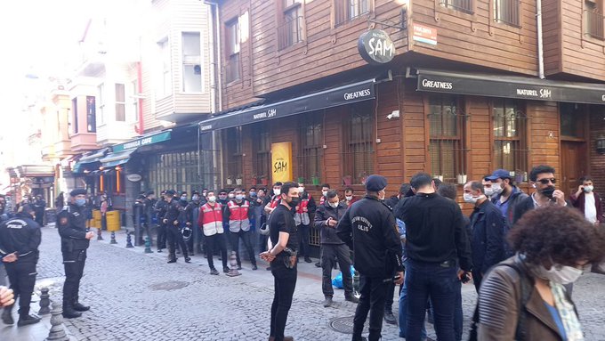 Kadıköy’de 1 Mayıs Platformu’na polis saldırısı: Çok sayıda kişi gözaltına alındı