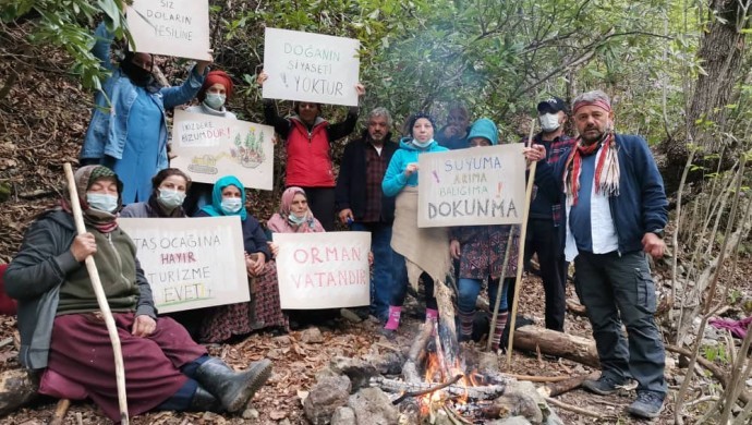 Rize İkizderelilerin başlattıkları doğa nöbeti tam kapanmaya rağmen devam ediyor.