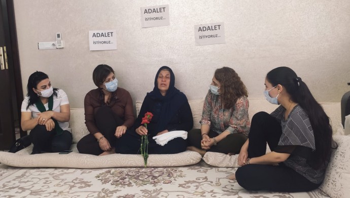 Şenyaşar ailesi, “adalet” nöbetlerinin 62’nci gününde, adaletin sağlanacağı gün Anneler Günü’nü kutlayacaklarını belirtti.
