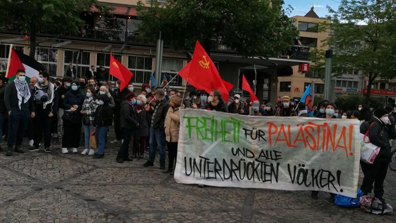 İsviçre’nin Basel kantonunda Filistin halkıyla dayanışma eylemi düzenlendi.