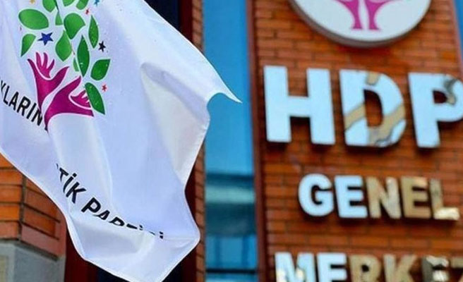 HDP’nin Peker’in açıklamaları için ‘araştırılsın’ talebi AKP-MHP oylarıyla reddedildi.