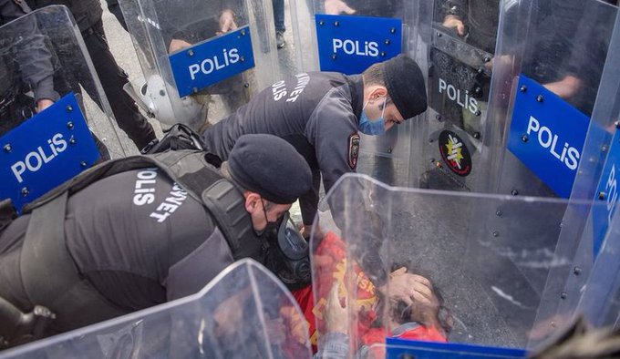 1 Mayıs’ta gözaltına alınan kadınlar emniyetteki işkenceyi anlattı: Bakanlığın genelgesinin amacı ortaya çıkt
