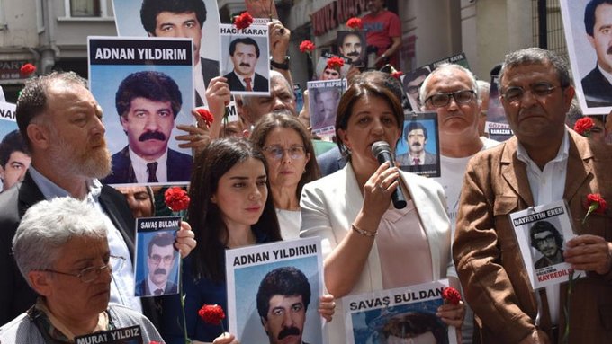 Kürt iş insanları Savaş Buldan, Adnan Yıldırım ve Hacı Karay için açıklama yapan Cumartesi Anneleri, 845 haftadır adalet istediklerini kaydetti.