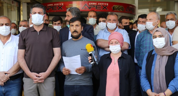 Açlık grevi eyleminin 200’üncü güne girmesi dolayısıyla Diyarbakır, Van, Mersin başta olmak üzere birçok kente yapılan açıklama