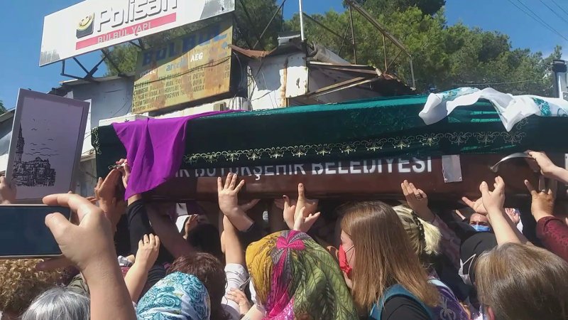 Deniz Poyraz’ı sonsuzluğa uğurladı