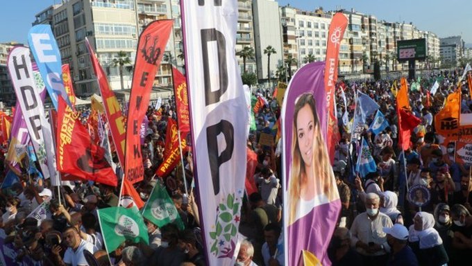 1 Eylül Dünya Barış Günü’ne kadar kapatma davası, tecrit, açlık grevleri, kadın kazanımlarına saldırı, ekonomik kriz, doğa talanı ve hak gasplarına karşı meydanlarda olacak, halkla buluşacak.