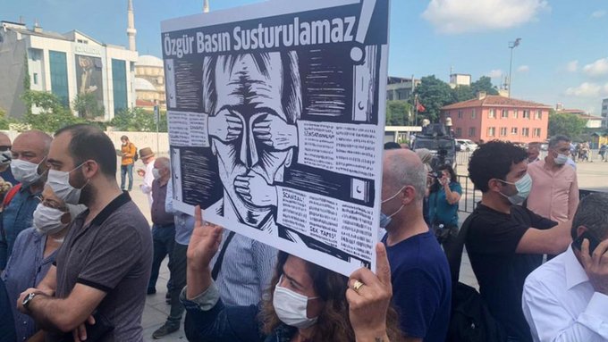 TGS, 24 Temmuz Basın Bayramı dolayısıyla yaptığı açıklamada, “Gazetecilerin özgürce haber yapması engelleniyor” dedi.