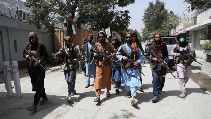 Taliban, gazetecileri hedef aldı.