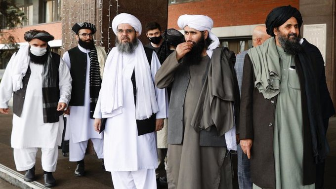 Taliban, teslim olma istemeyen ailelerini hedef alıyor