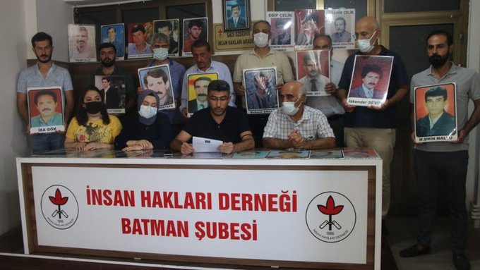 İHD Batman Şubesi ve kayıp yakınları, “Kayıplar bulunsun, failler yargılansın” sloganıyla her hafta gerçekleştirdikleri eylemin 492’incisini dernek binasında gerçekleştirdi.