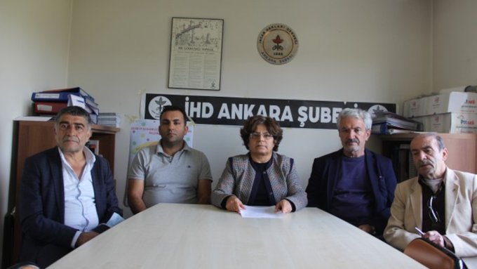 369. haftasında İnsan Hakları Derneği (İHD) Ankara Şube binasında basın toplantısı düzenledi.