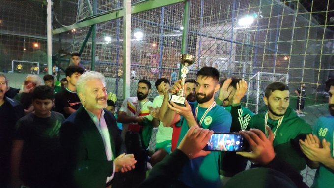 Deniz Poyraz şahsında futbol turnuvası düzenledi. Ödülleri teslim eden Çepni, gençliğin tüm saldırılar karşısında boyun eğmediğini bir kez daha gösterdiğini söyledi.