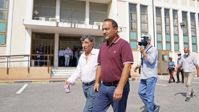 Göçe kolaylık sağladığı gerekçesiyle 13 yıl 2 ay hapis cezasına çarptırıldı.