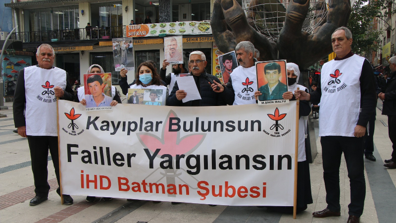 İHD Batman Şubesi, 507.’sinde Cumartesi Anneleri’nin mücadele tarihini hatırlattı.