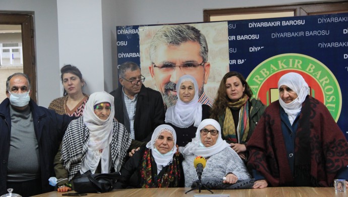 Bursa Tabip Odası, gözaltındaki sağlık emekçilerinin derhal serbest bırakılmasını istedi.