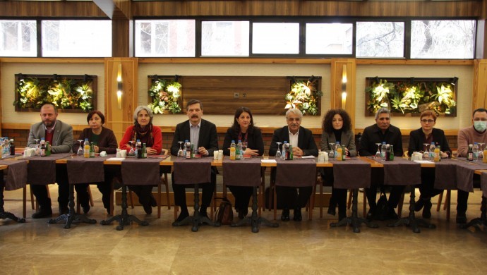 Üzerimize düşen toplumsal sorumluluğu yerine getirmeye kararlıyız