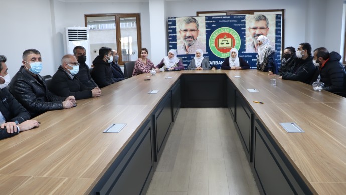 KESK :82 gündür Adalet Nöbeti eylemlerini sürdüren ailelere destek ziyaretinde bulundu.