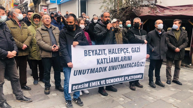 Gazi, Beyazıt ve Halepçe katliamlarına ilişkin Sanat Sokak’ta basın açıklaması yaptı.