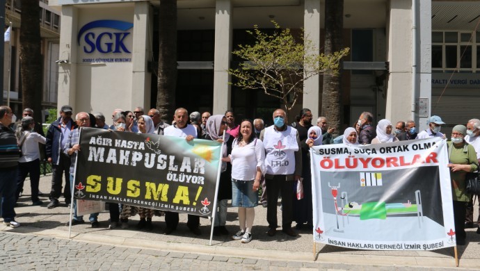 İHD İzmir Şubesi, hasta tutukluların durumuna dikkati çekmek amacıyla basın açıklaması