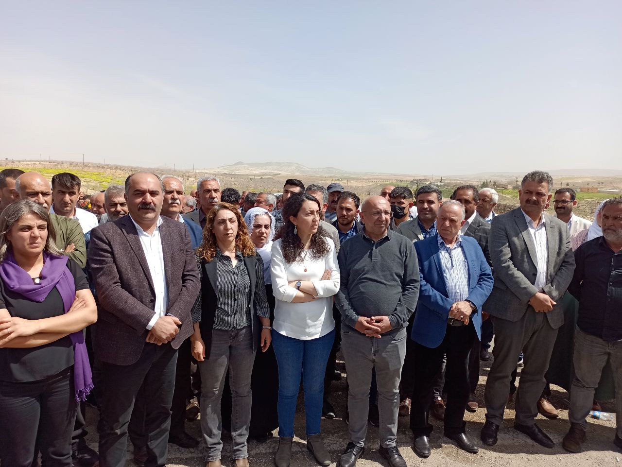 Öcalan’ın 73’üncü yaş günü, engellemelere rağmen Amara’da doğduğu evde şarkılarla kutlandı.