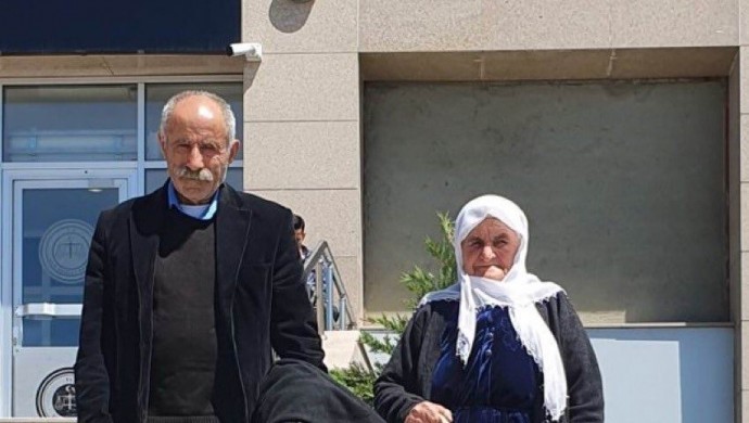 Edremit’te tutuklanan 80 yaşındaki Makbule Özer’in cezasının ev hapsine dönüştürülmesi reddedildiği öğrenildi.