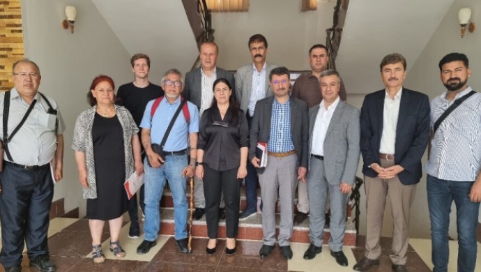 Kürdistan’ı Savunmak İçin Barış Heyeti Hewlêr’de