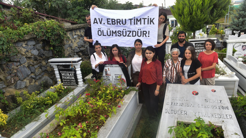 Av. Ebru Timtik mezarı başında anıldı