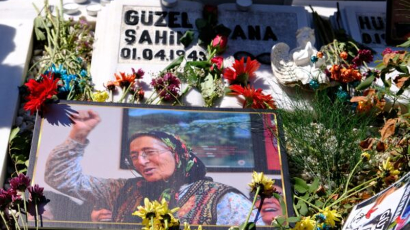 Güzel Ana, ölümünün beşinci yılında mezarı başında anıldı.
