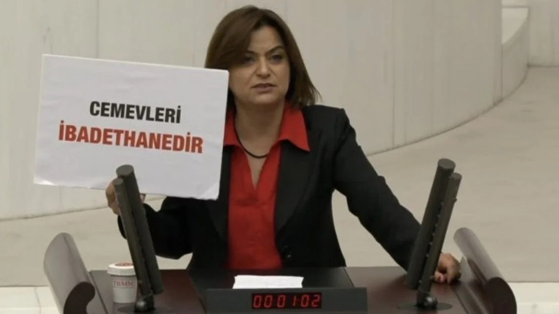 Koçyiğit’ten cemevleri düzenlemesine tepki