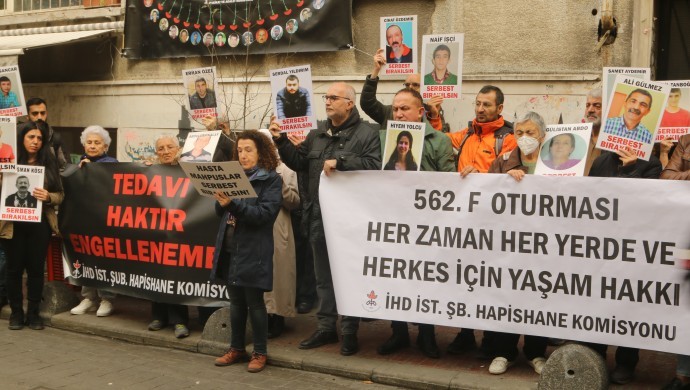 F Oturumu” eyleminde, cezaevlerinde bulunan hasta tutukluların serbest bırakılmasını istedi.