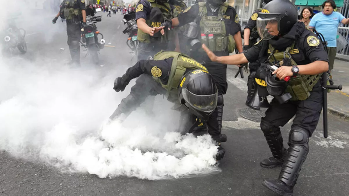 Peru’da protestocular ile polis arasında çıkan çatışmalarda ölü sayısı 60’a yükseldi.