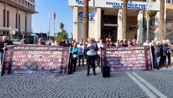 İHD İzmir 268’inci eylemini Konak eski Sümerbank gerçekleştirdi.