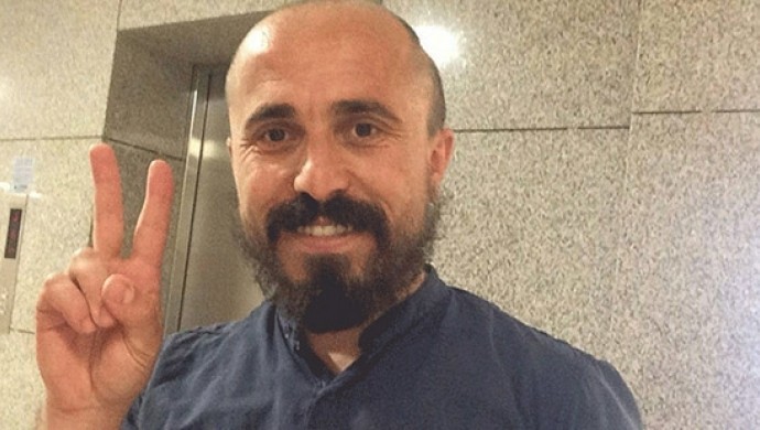 Gazeteci Sezgin Kartal, “örgüt üyesi olmak” iddiasıyla tutuklandı.