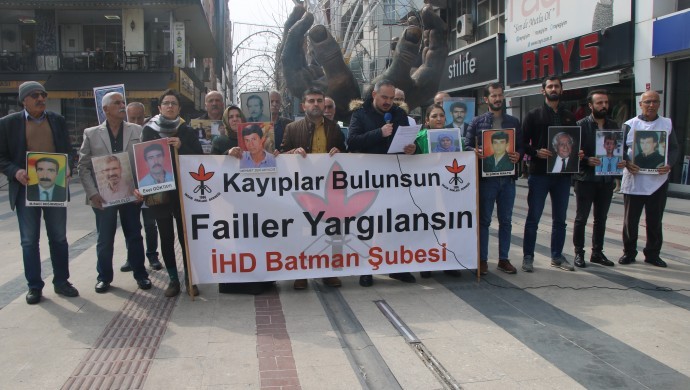 Üniversite öğrencisi Cüneyt Aydınlar’ın da akıbetini sordu. 
