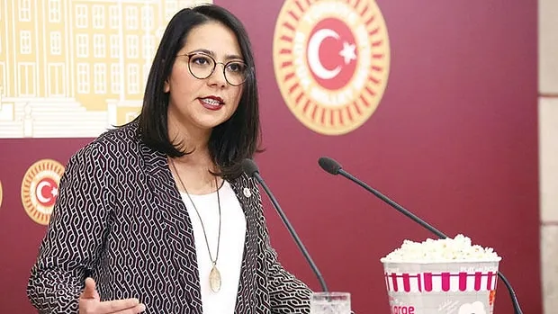 Kadıgil: Diyanet kapatılıp ‘inanç başkanlığı’ kurulmalı